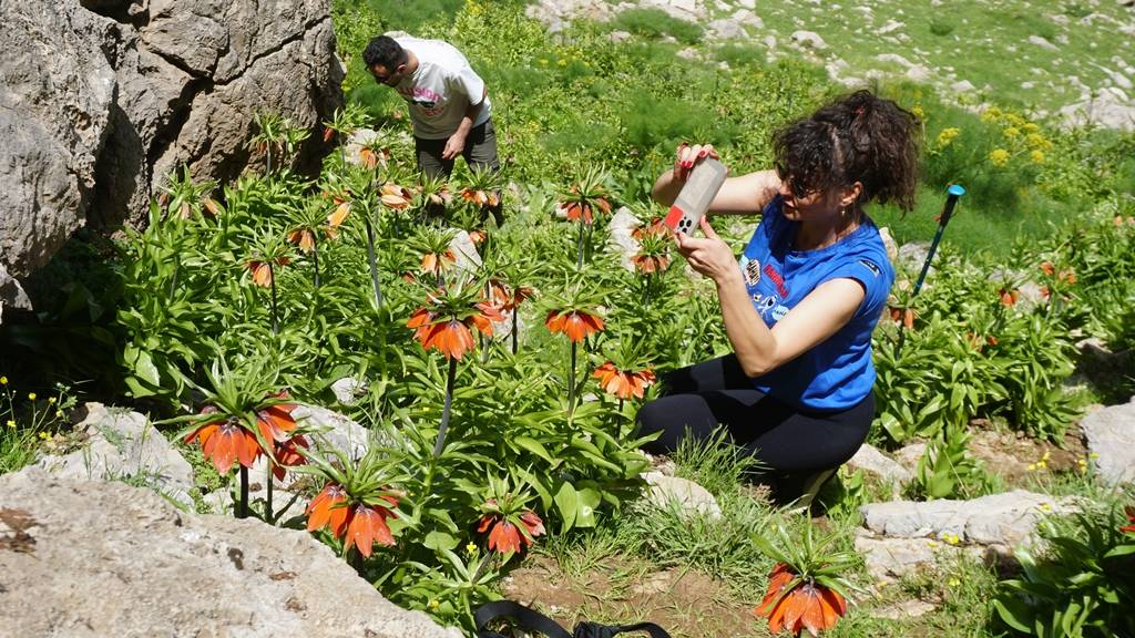 Halk arasında 'ağlayan gelin' olarak biliniyor. Görmek isteyenler kilometrelerce yol katediyor 14